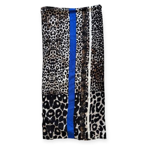 Leopard Print Scarf with Blue Stripe - Picture 6 of 8
